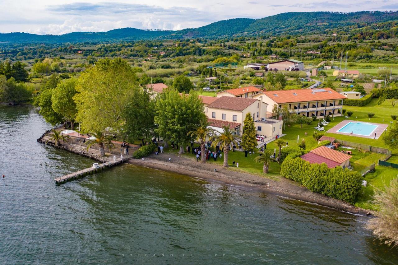 בולסנה Hotel Eden Sul Lago מראה חיצוני תמונה