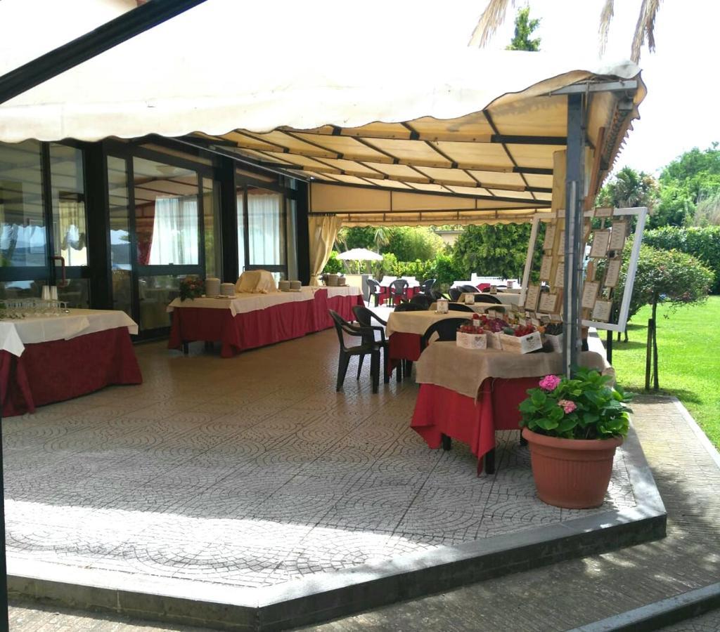 בולסנה Hotel Eden Sul Lago מראה חיצוני תמונה
