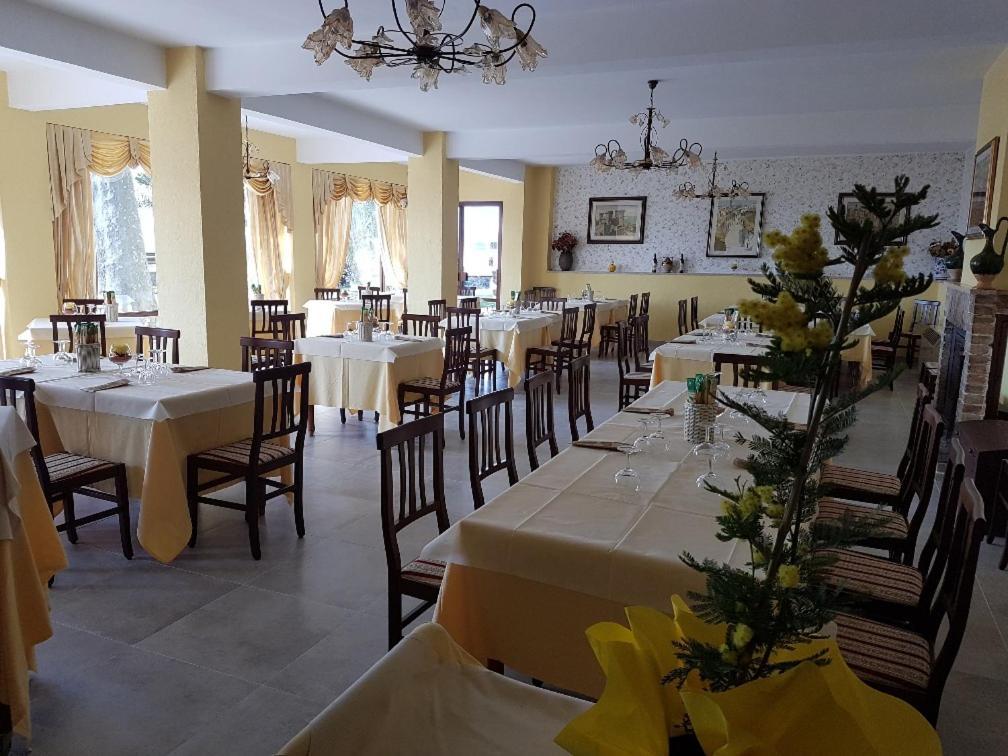 בולסנה Hotel Eden Sul Lago מראה חיצוני תמונה