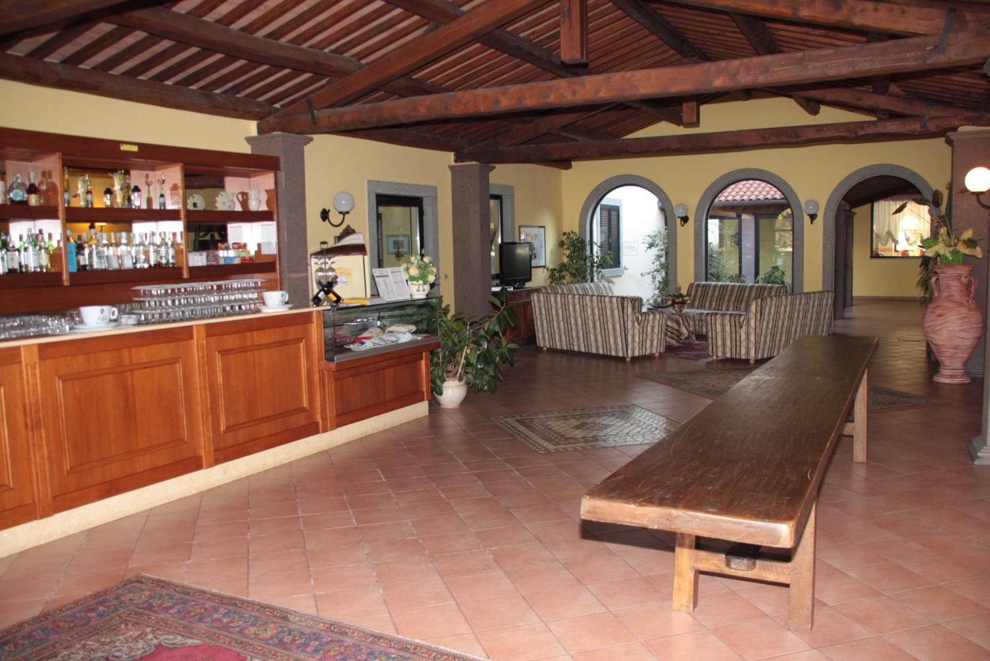 בולסנה Hotel Eden Sul Lago מראה חיצוני תמונה