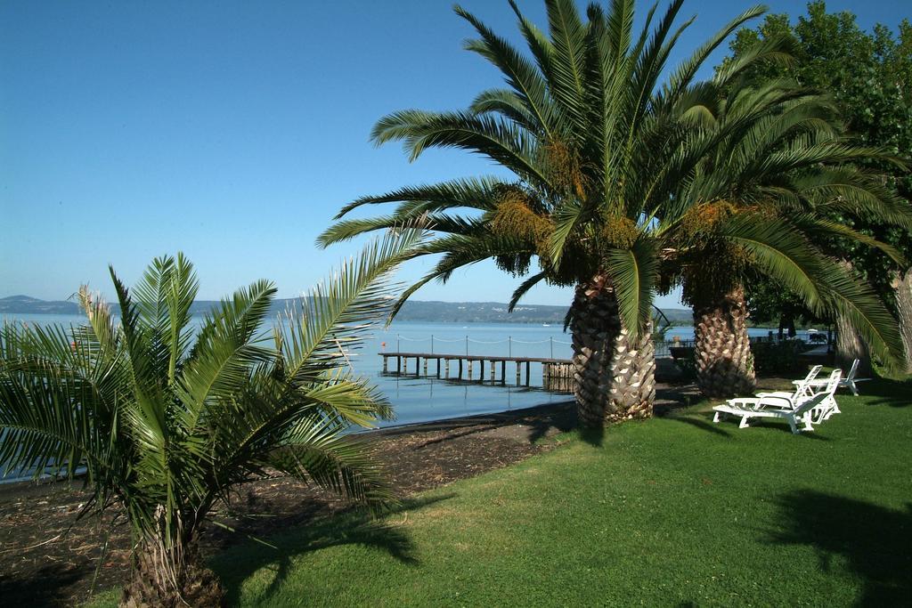 בולסנה Hotel Eden Sul Lago מראה חיצוני תמונה