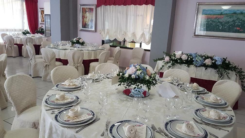 בולסנה Hotel Eden Sul Lago מראה חיצוני תמונה