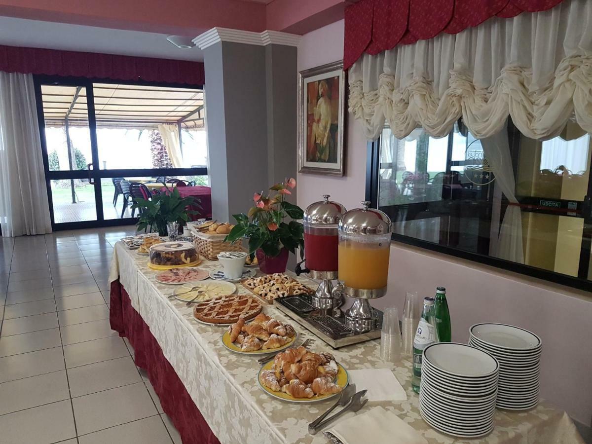 בולסנה Hotel Eden Sul Lago מראה חיצוני תמונה