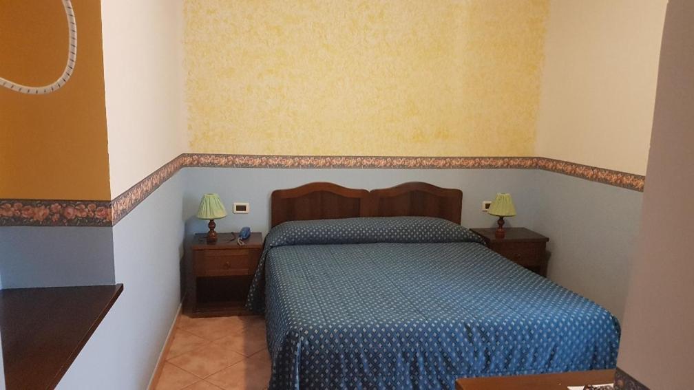 בולסנה Hotel Eden Sul Lago מראה חיצוני תמונה